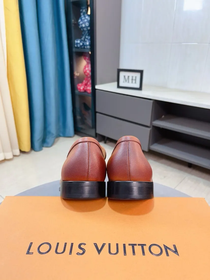 Men's men's shoes 💰500🌸🌸 [Louis Vuitton (LV)] High-end business formal leather shoes 🍀 luxurious and elegant style, both practicality and style, professional focus on details and quality, counter original 1⃣️: 1⃣️ ultra-accurate reproduction 👍🏻! Material: The upper is made of imported original calfskin➕imported Italian cowhide leather. Original anti-slip and wear-resistant outsole! Code number: 38--44 (45 customized)